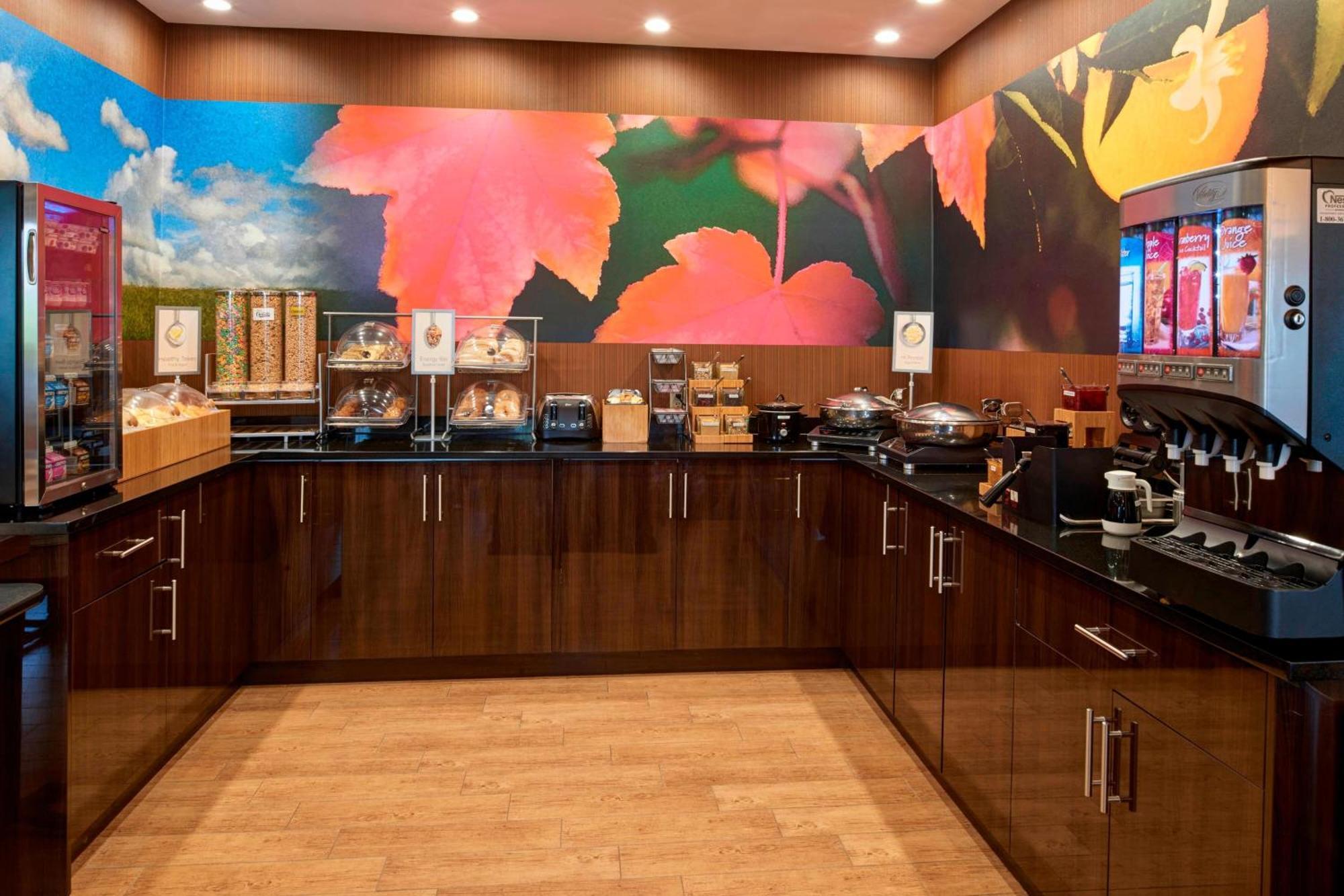 Fairfield Inn By Marriott Richmond New Paris Bagian luar foto