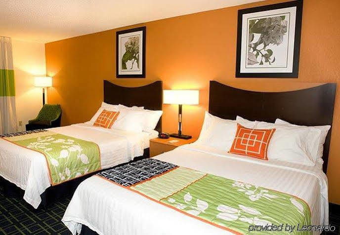 Fairfield Inn By Marriott Richmond New Paris Bagian luar foto